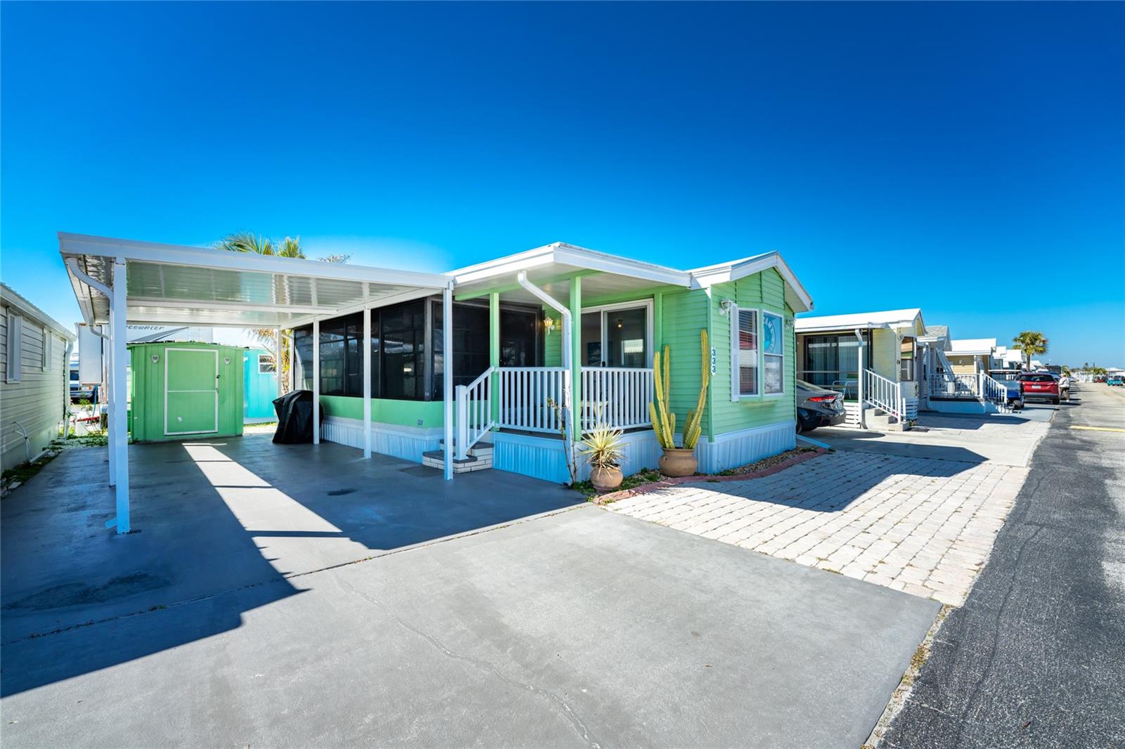 Image 27 of 60 For 1475 Flamingo Drive 333