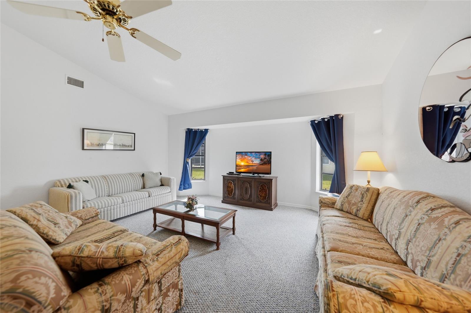 Image 18 of 55 For 5258 Boyle Terrace