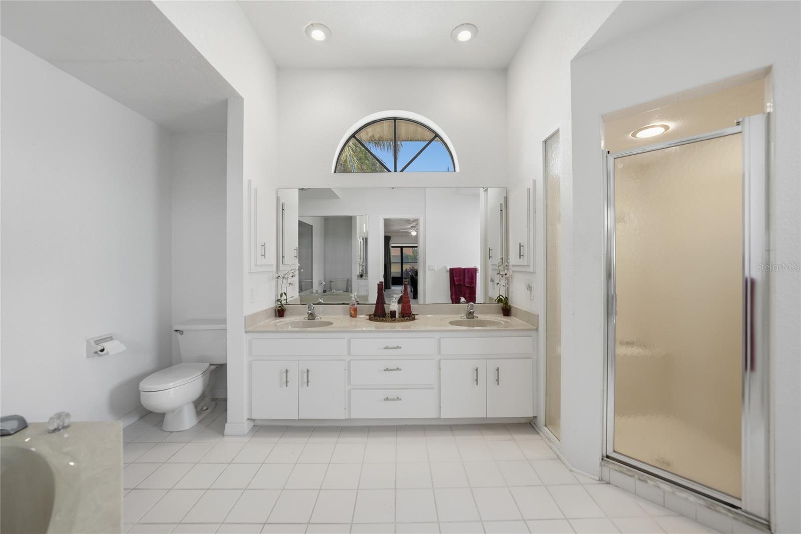 Image 25 of 55 For 5258 Boyle Terrace