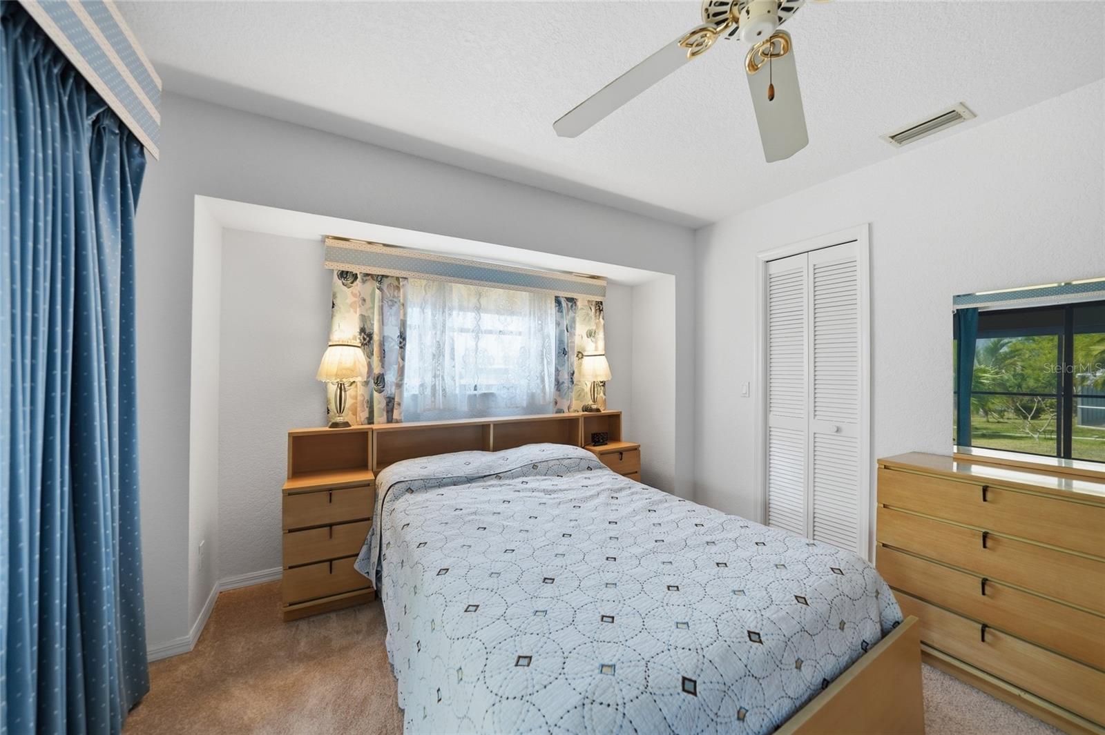 Image 28 of 55 For 5258 Boyle Terrace