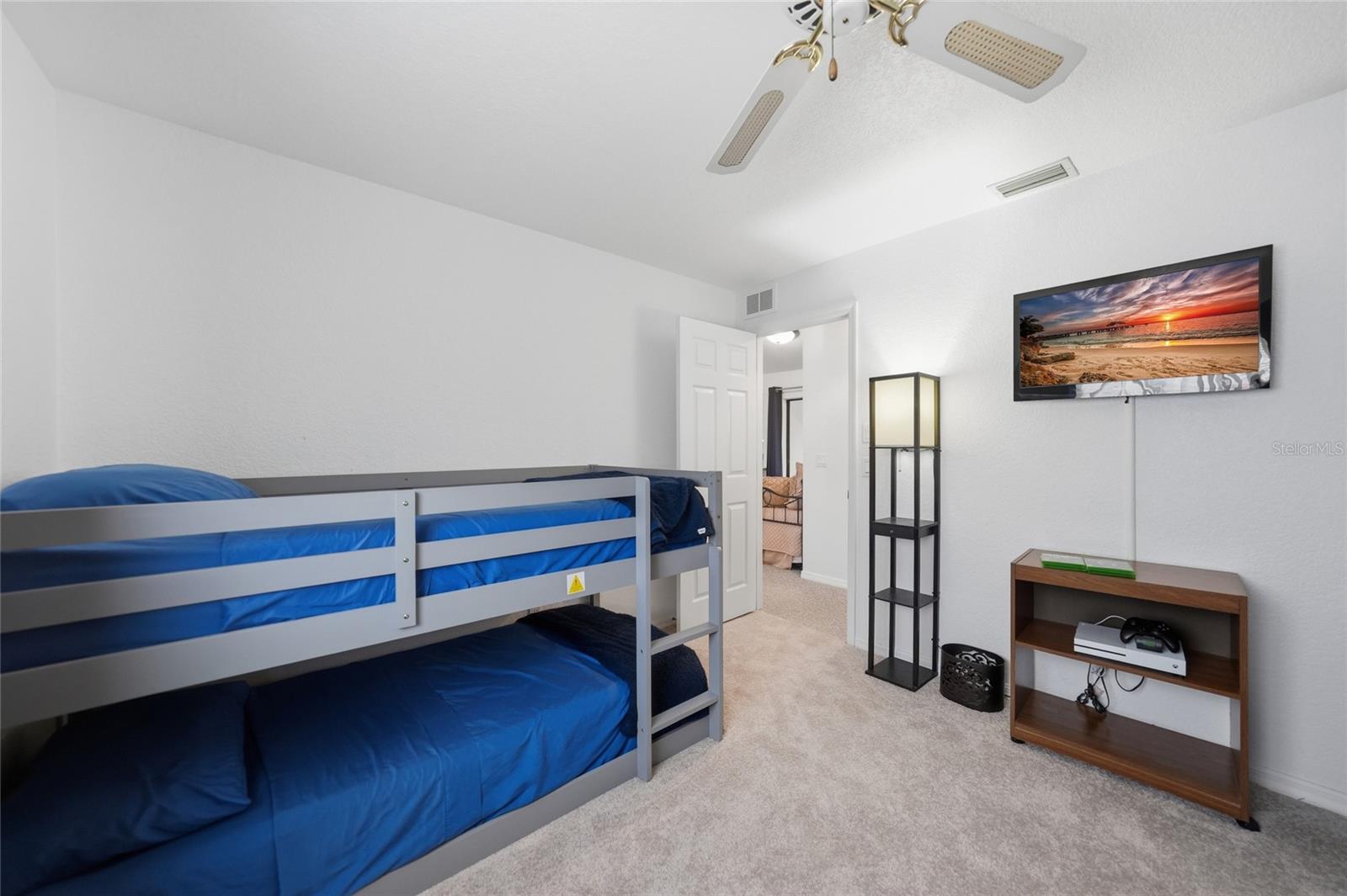 Image 31 of 55 For 5258 Boyle Terrace