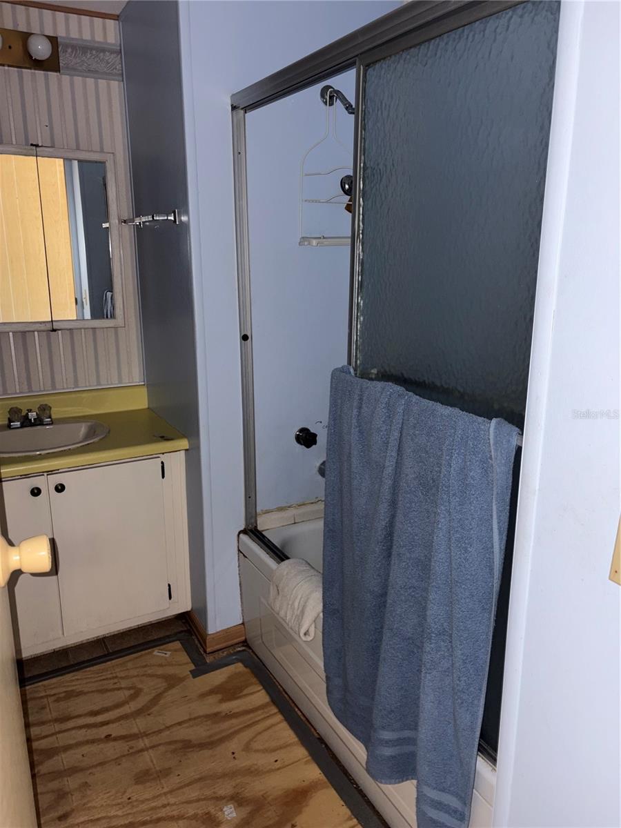 Image 18 of 26 For 1297 Kingfisher Drive