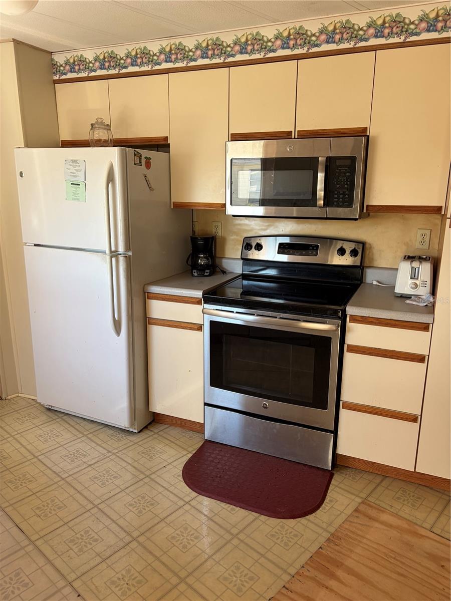 Image 6 of 26 For 1297 Kingfisher Drive