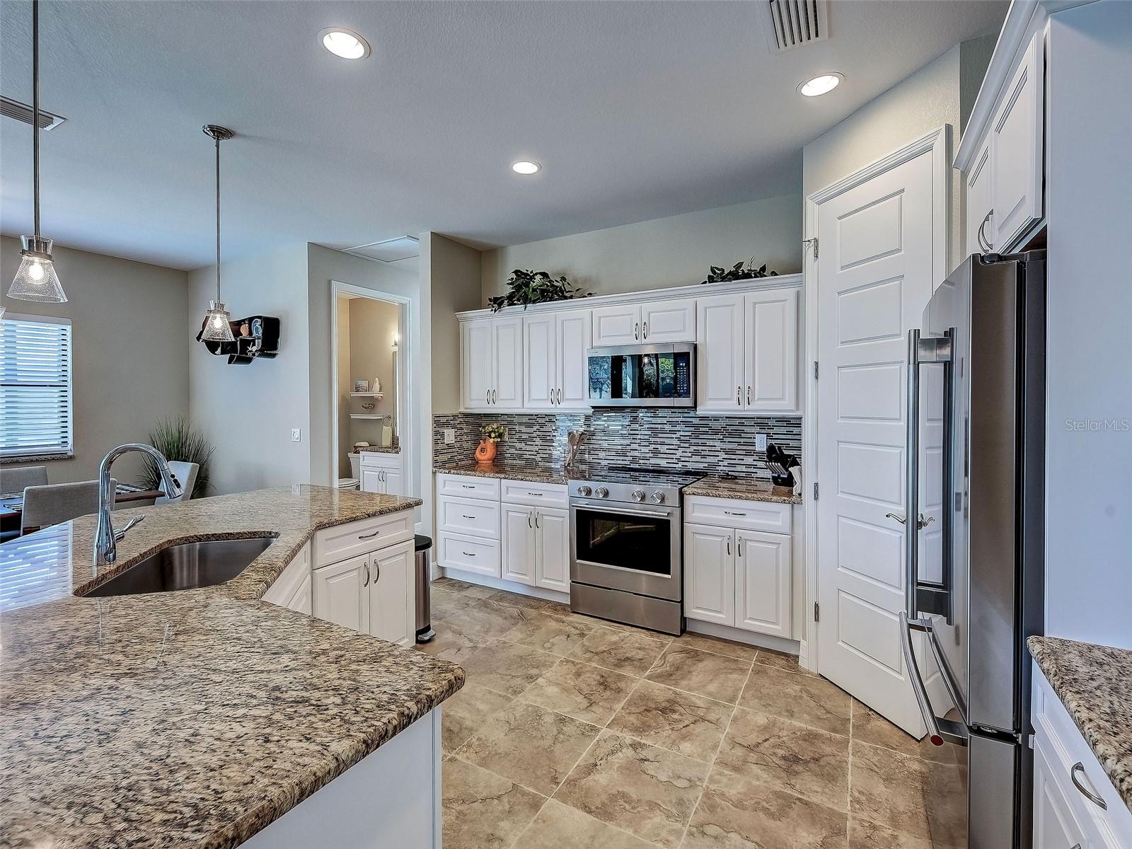 Image 9 of 65 For 138 Long Meadow Lane