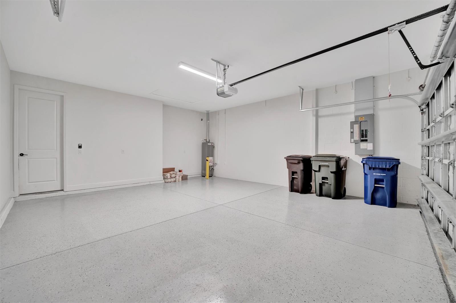 Image 8 of 25 For 10182 Crystal Isle Circle