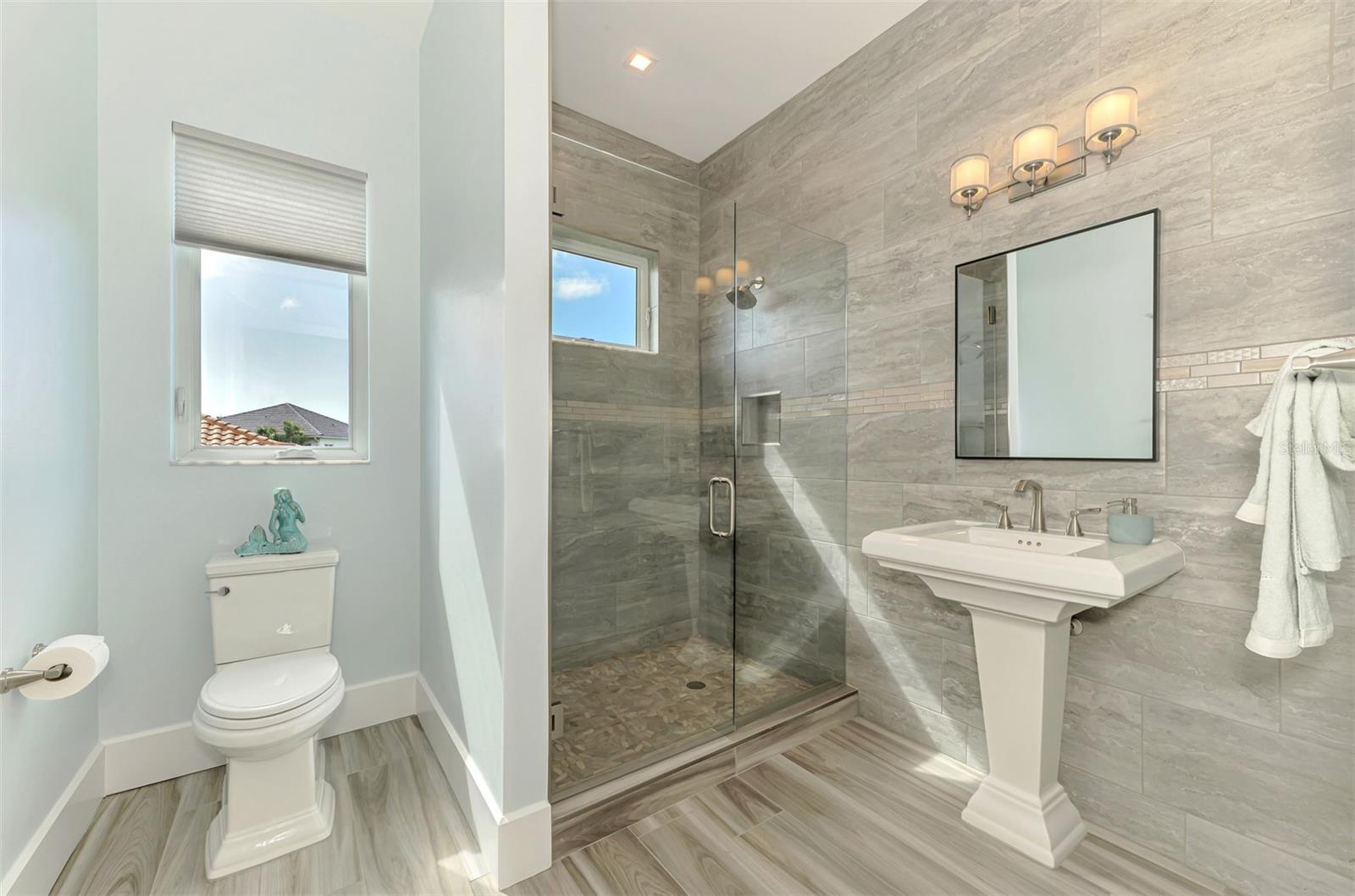 Image 47 of 98 For 3051 Rivershore Lane