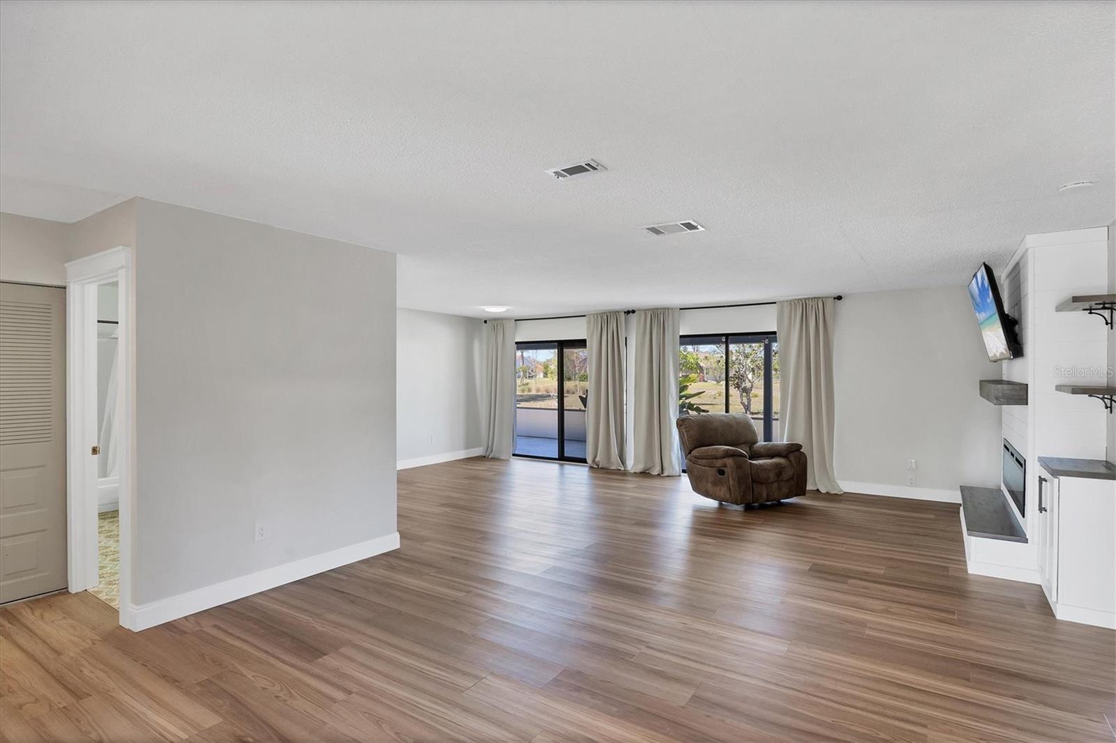 Image 5 of 43 For 5178 Wilton Court