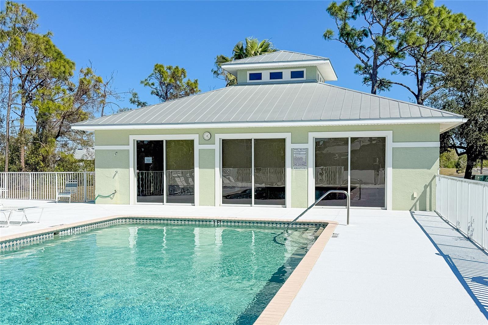 Image 39 of 50 For 8101 Memory Lane 122