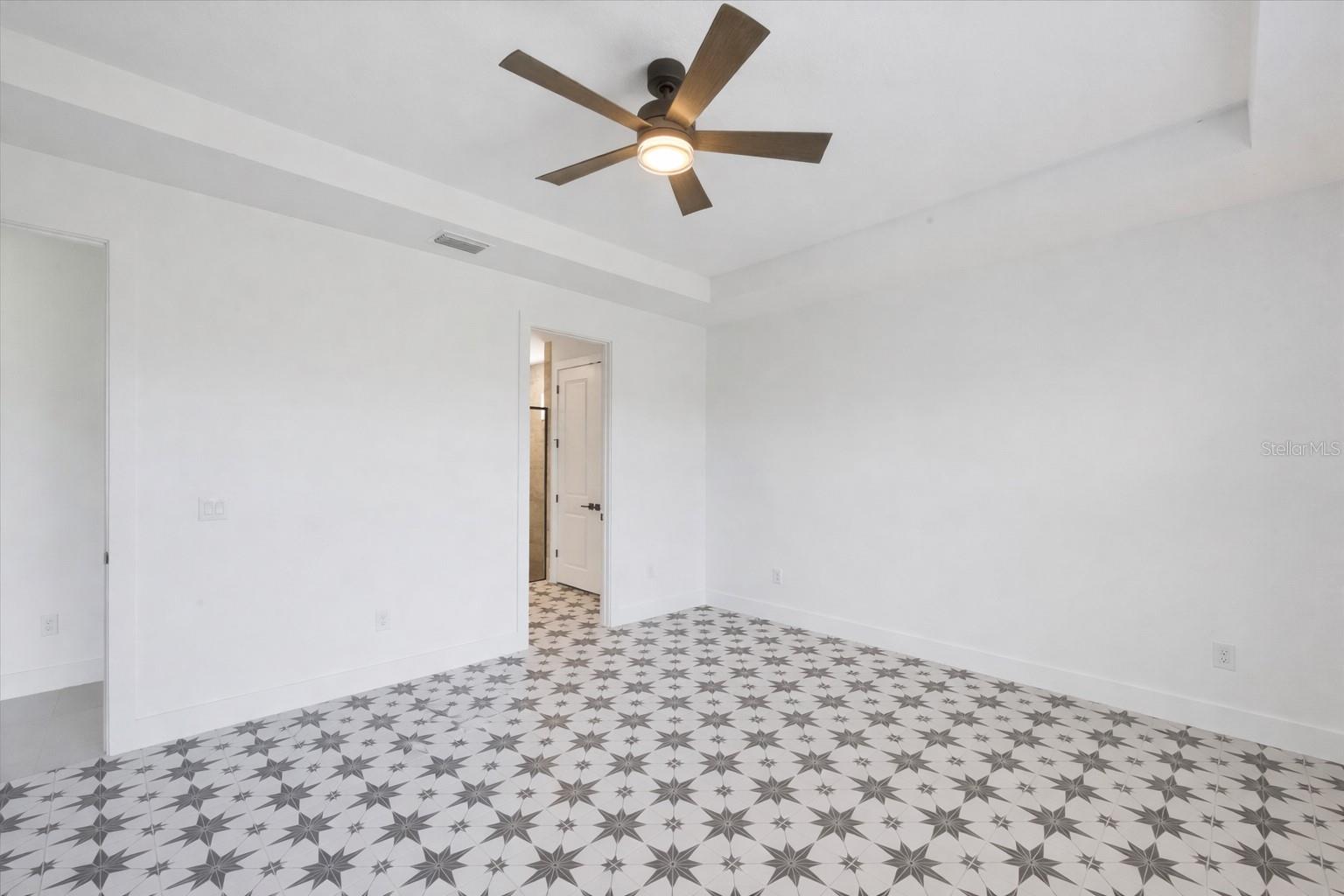 Image 11 of 44 For 18575 Midsummer Place