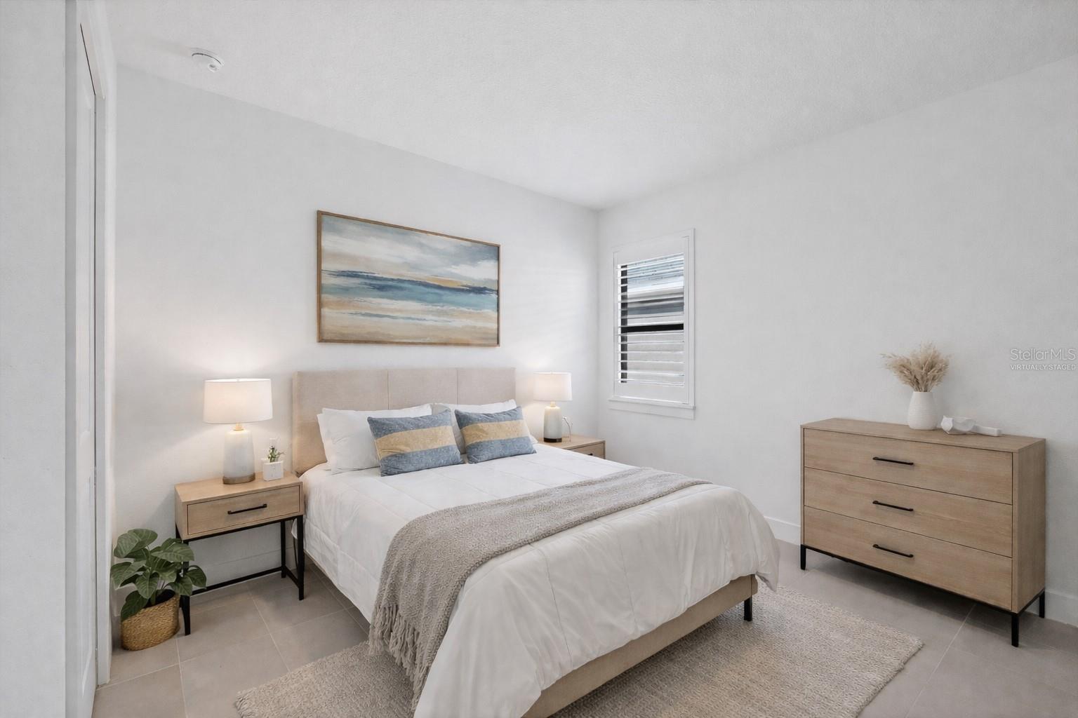 Image 18 of 44 For 18575 Midsummer Place