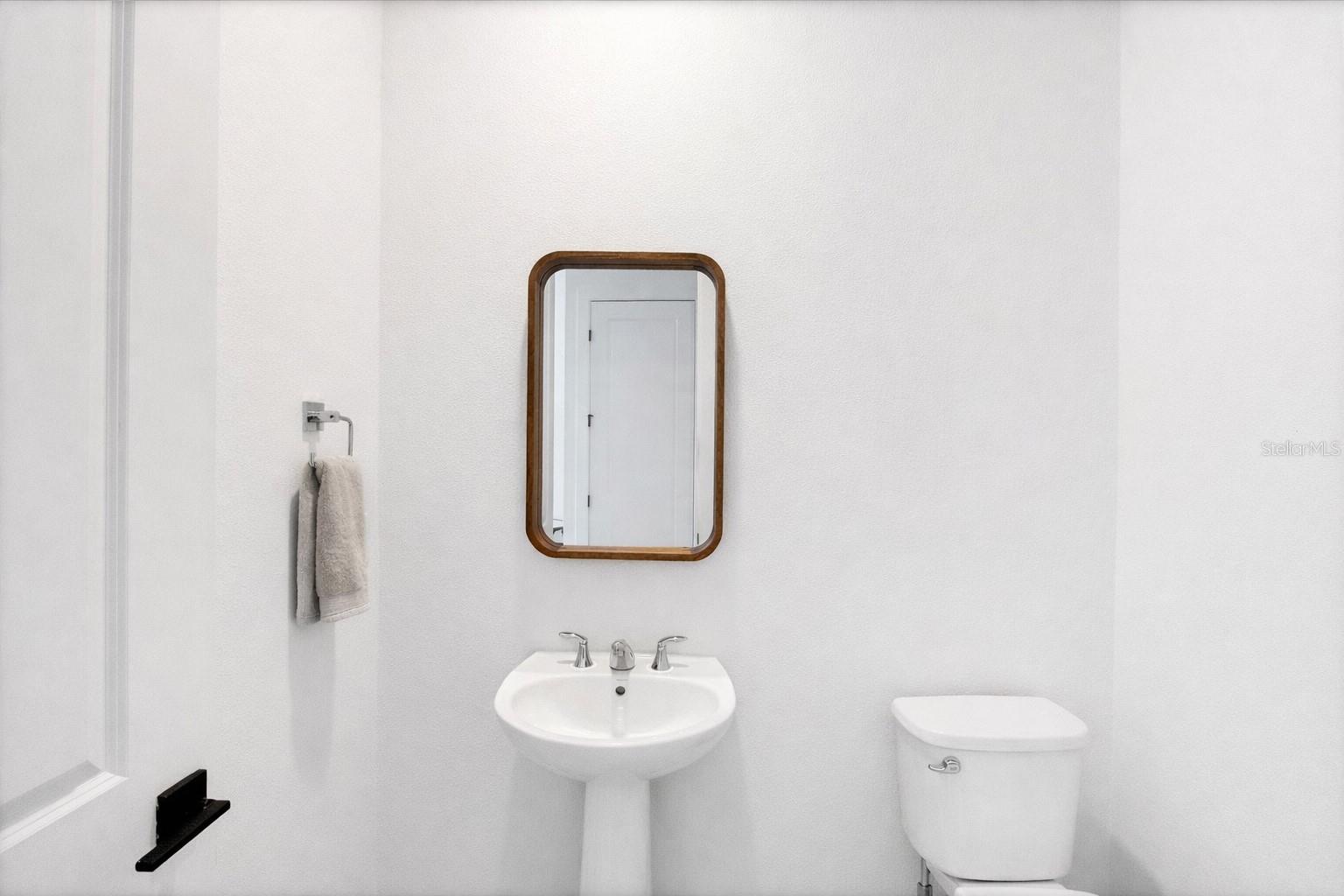 Image 21 of 44 For 18575 Midsummer Place