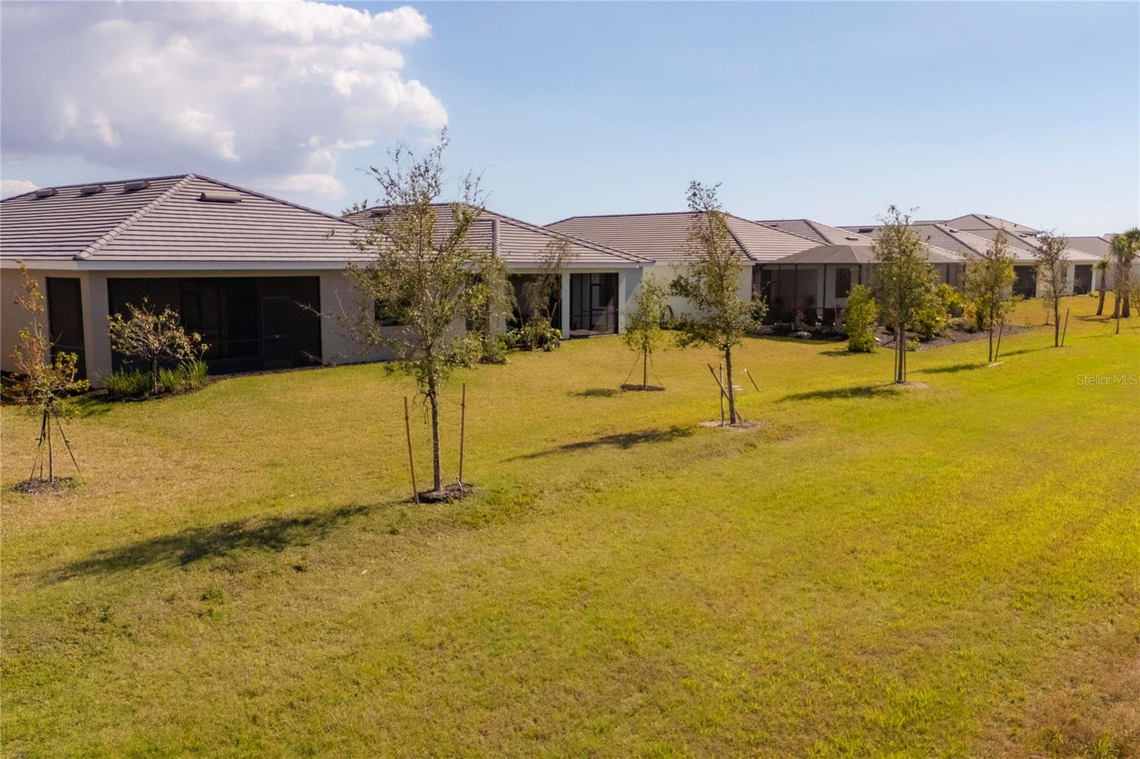 Image 30 of 44 For 18575 Midsummer Place