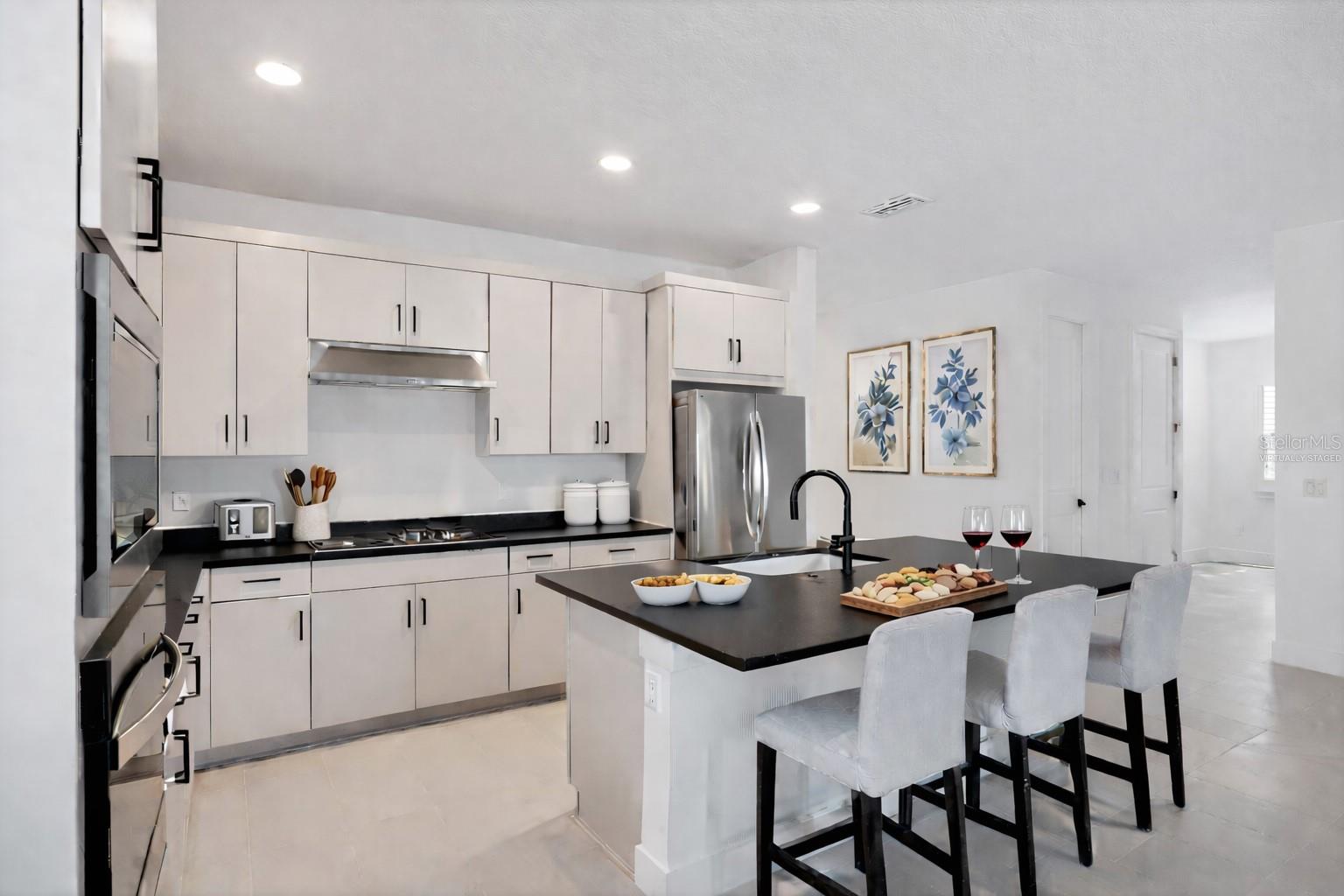 Image 6 of 44 For 18575 Midsummer Place