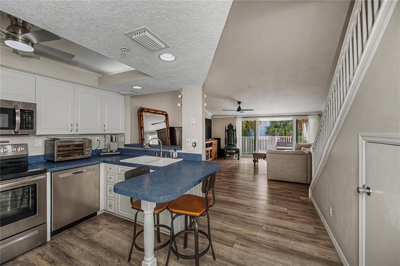 Image 10 of 50 For 2255 Beach Road 20