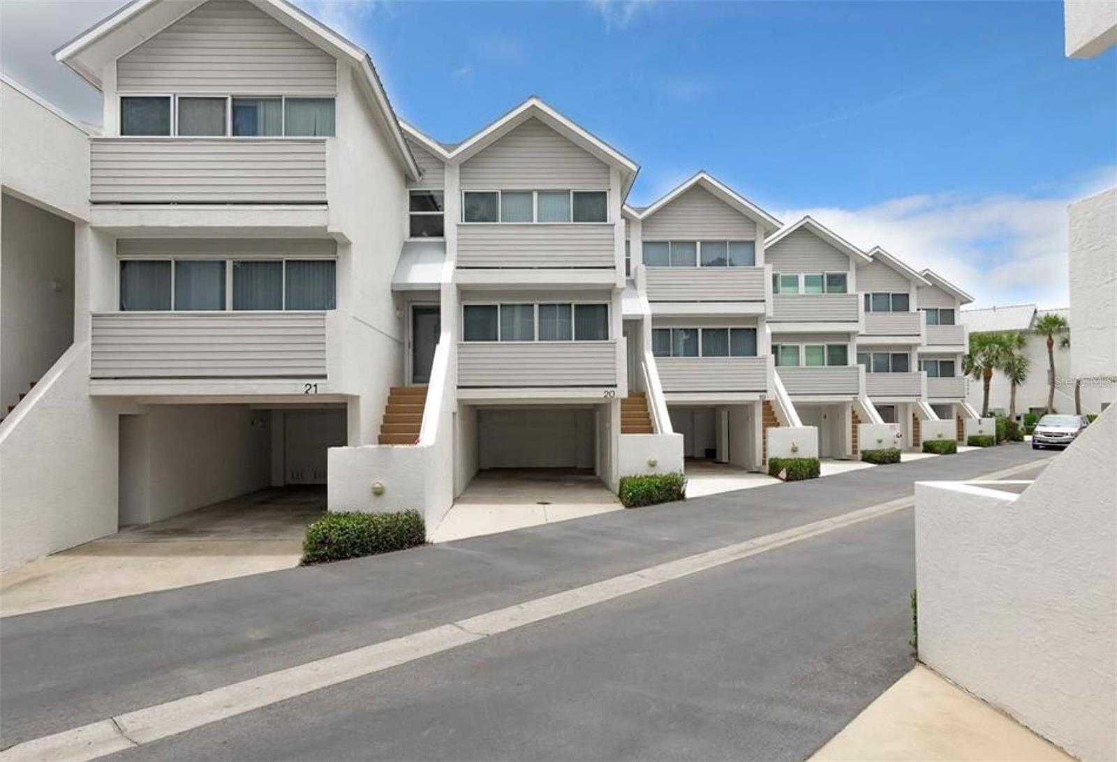 Image 2 of 50 For 2255 Beach Road 20