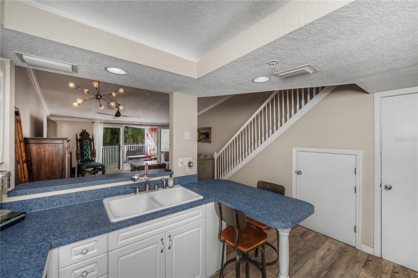 Image 20 of 50 For 2255 Beach Road 20