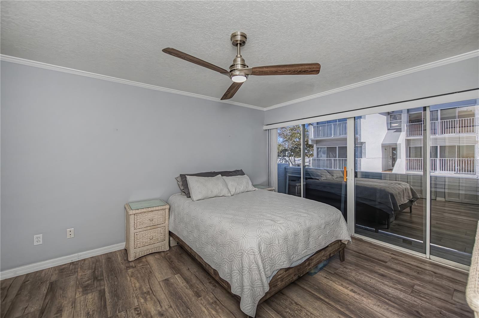 Image 31 of 50 For 2255 Beach Road 20