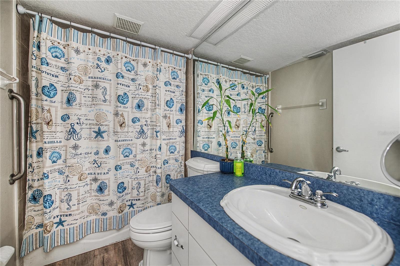 Image 32 of 50 For 2255 Beach Road 20