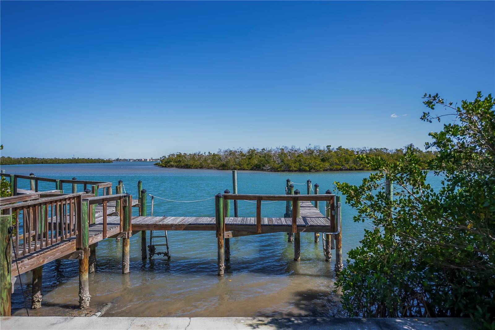 Image 35 of 50 For 2255 Beach Road 20