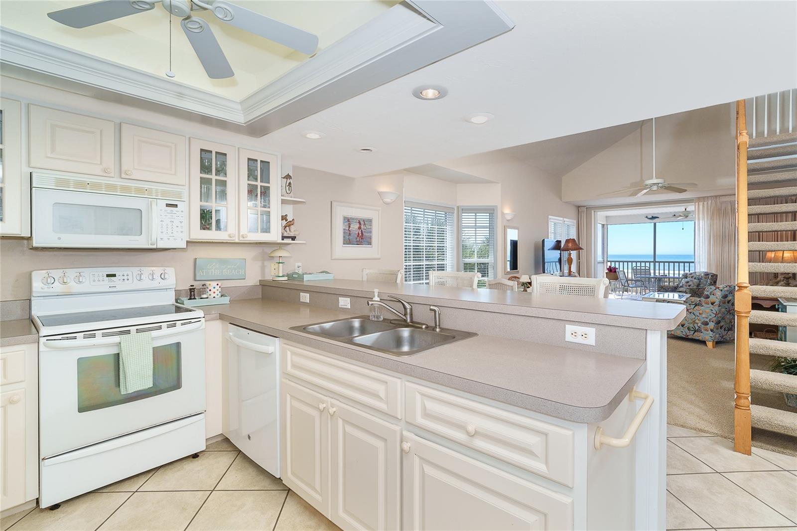 Image 10 of 45 For 7494 Palm Island Drive 2224