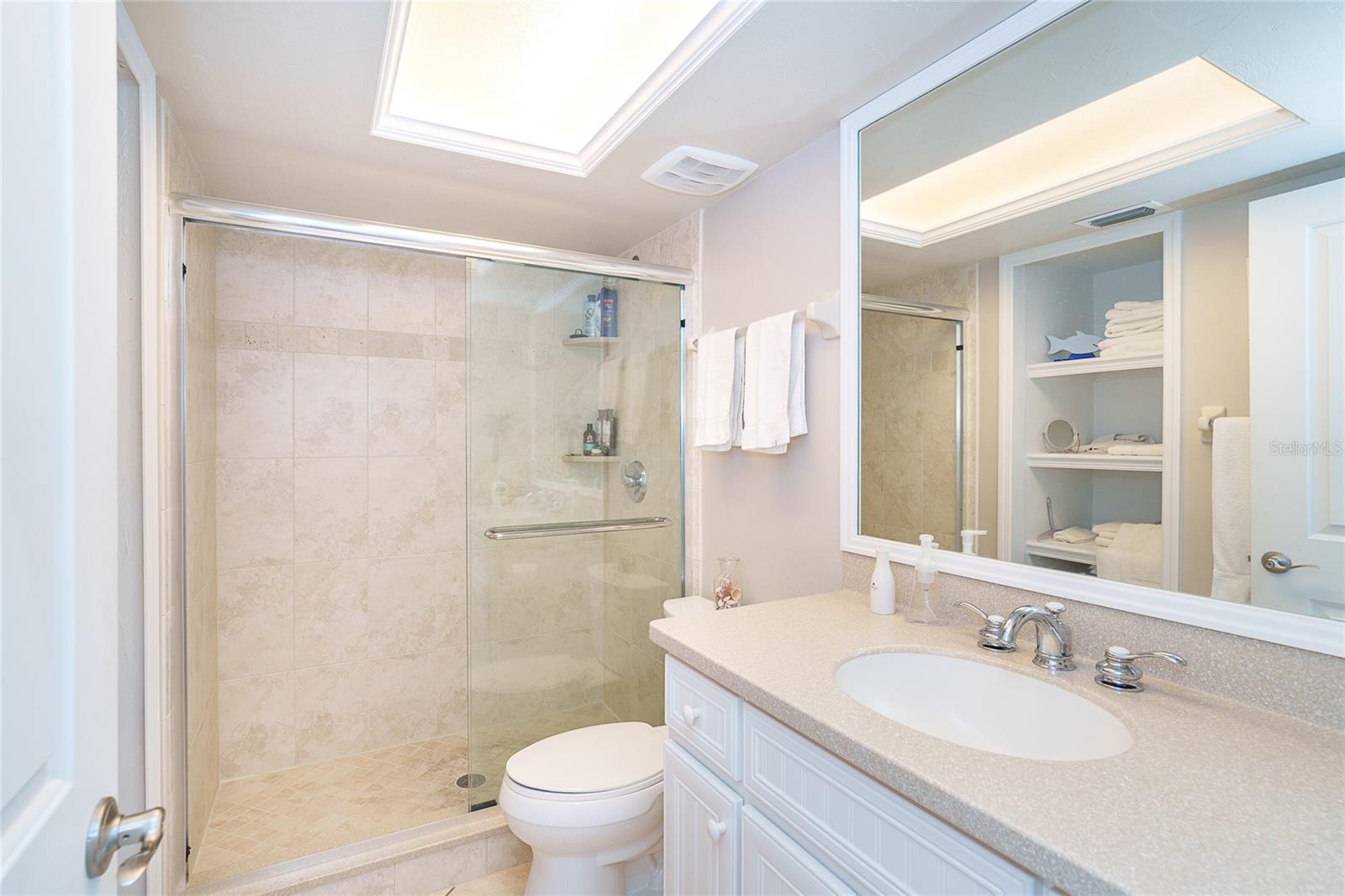 Image 21 of 45 For 7494 Palm Island Drive 2224