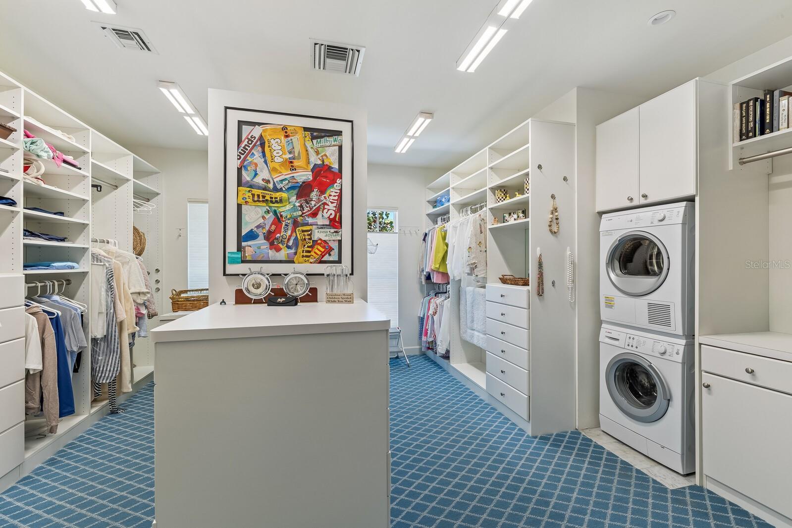 Image 21 of 39 For 1627 Gaspar Drive S