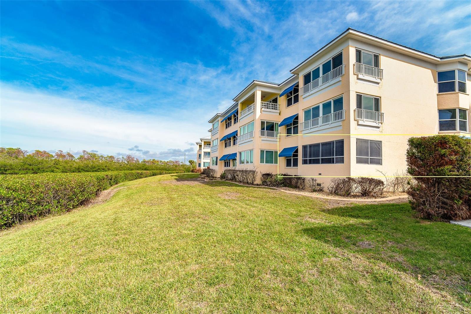 Image 5 of 65 For 2424 Placida Road C101