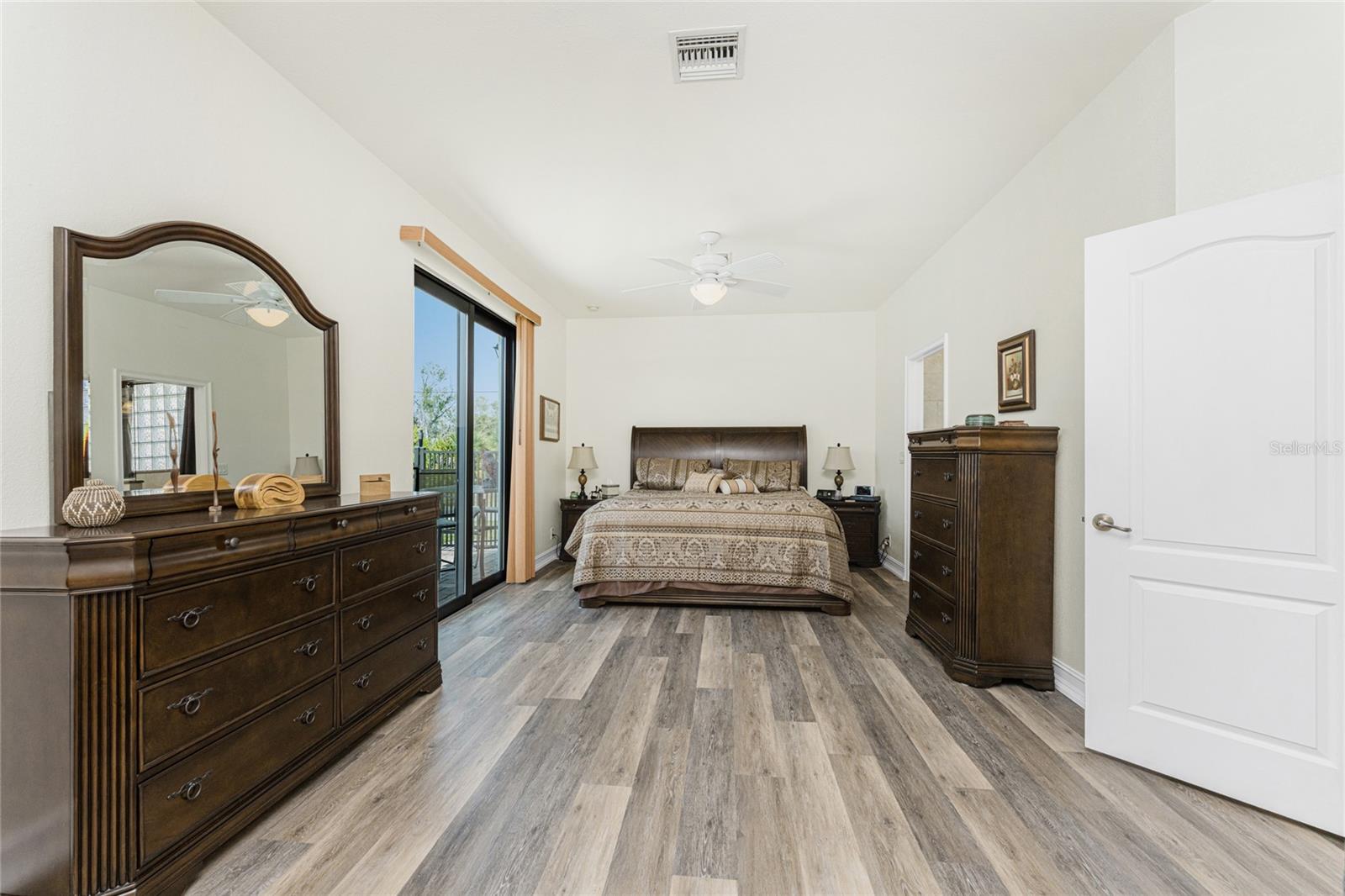 Image 12 of 46 For 228 Antilla Drive