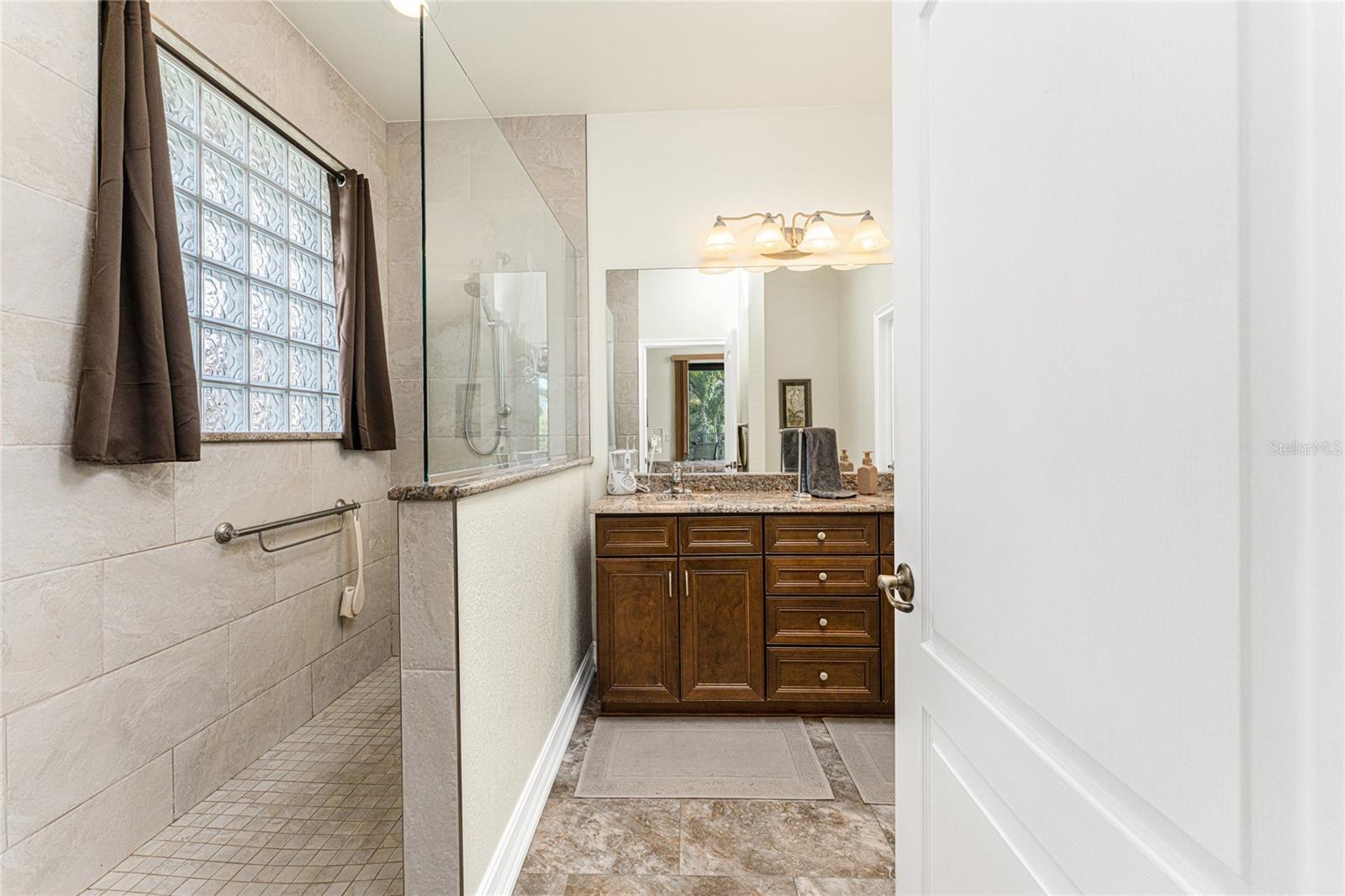 Image 18 of 46 For 228 Antilla Drive