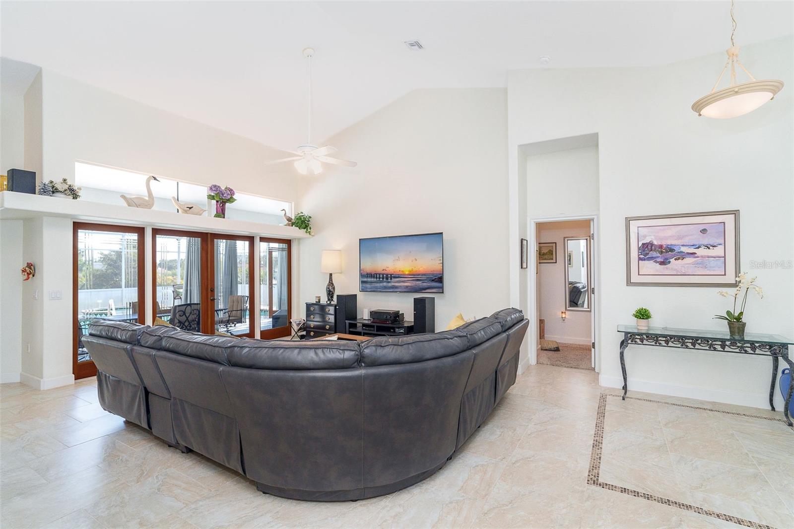 Image 14 of 71 For 100 Green Dolphin Drive