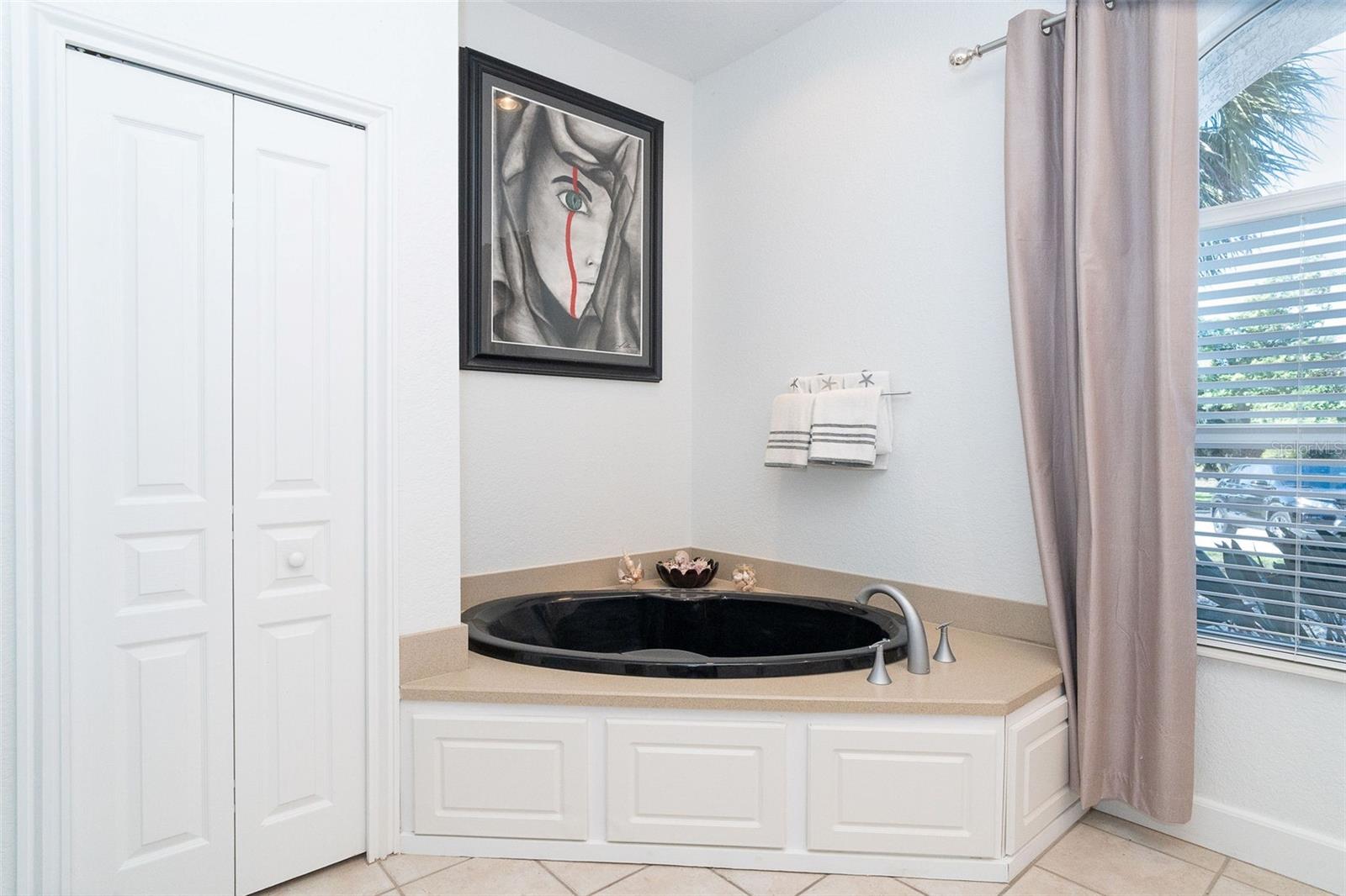 Image 28 of 71 For 100 Green Dolphin Drive