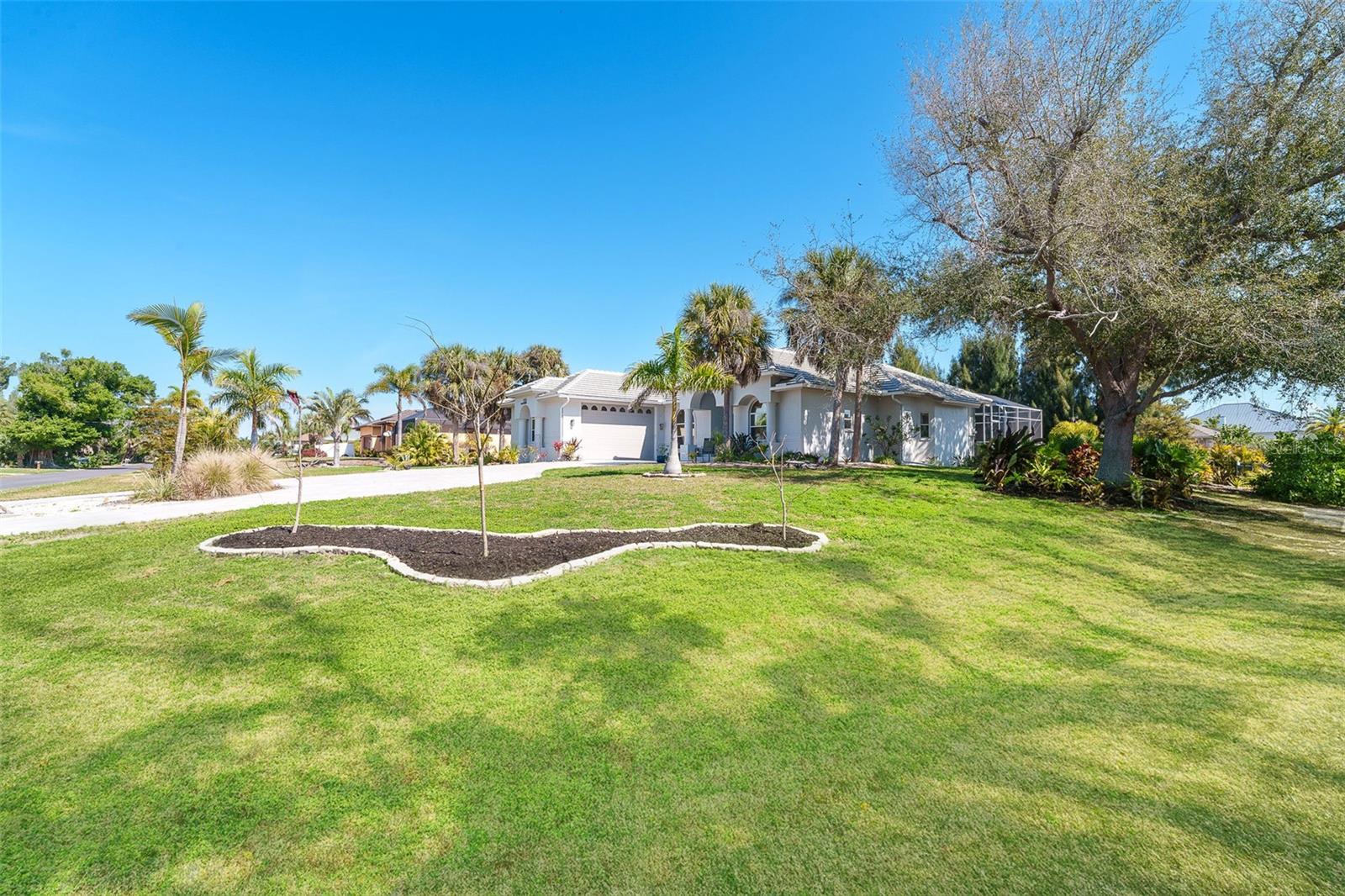 Image 3 of 71 For 100 Green Dolphin Drive