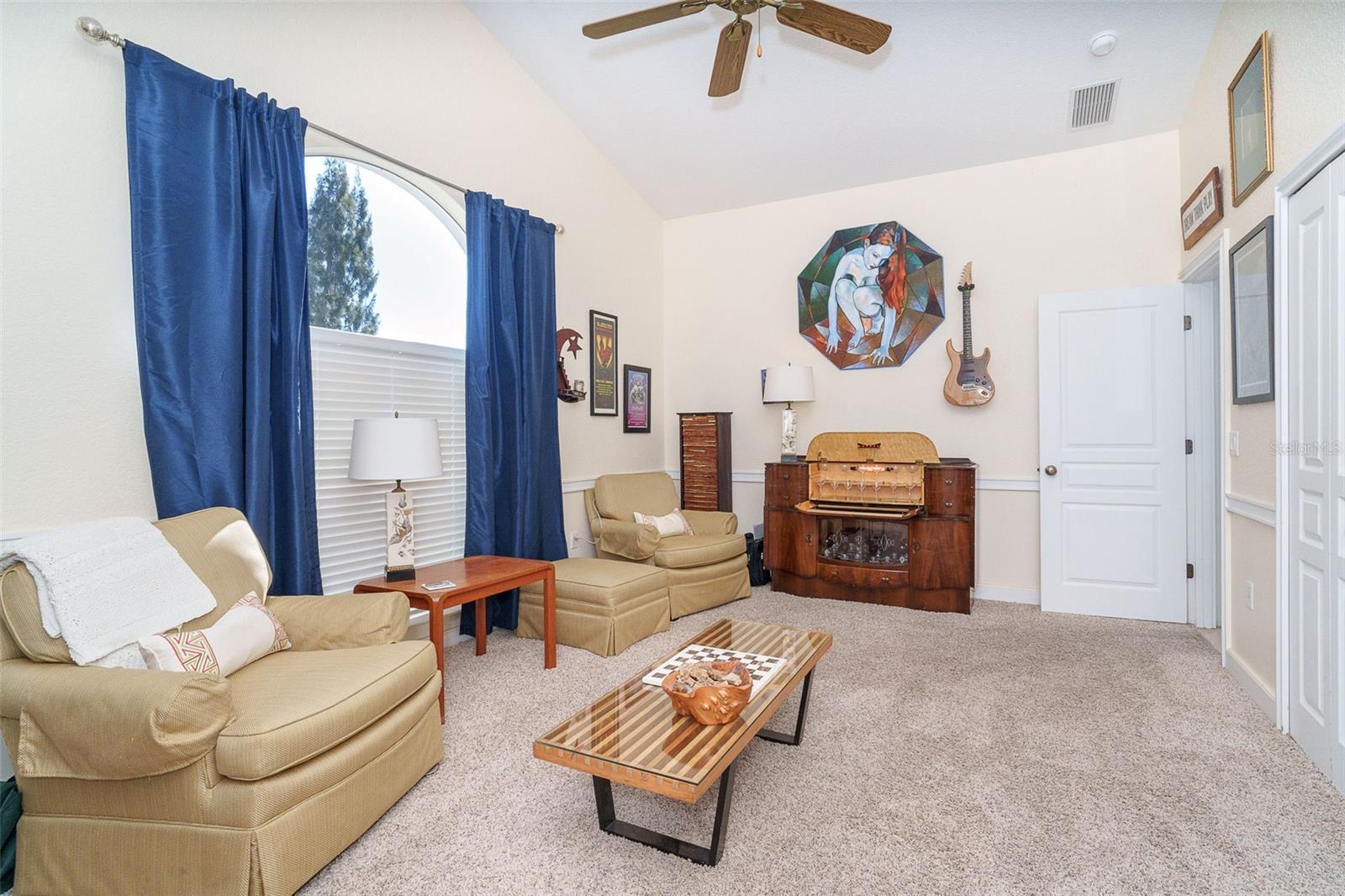 Image 35 of 71 For 100 Green Dolphin Drive