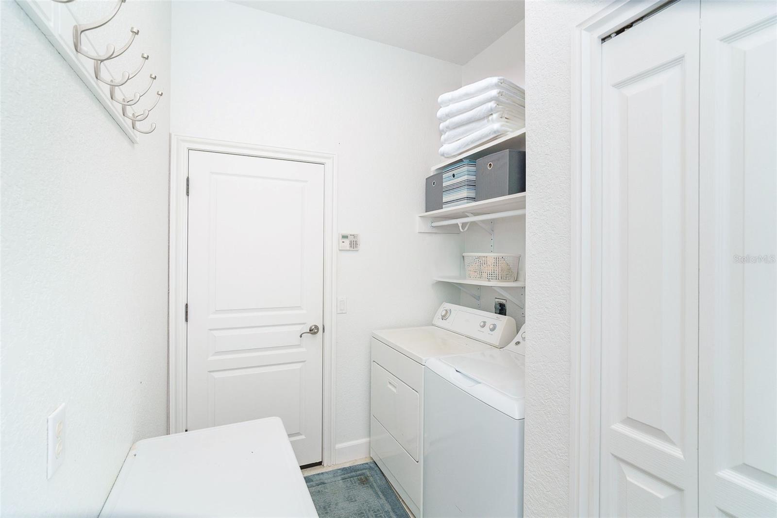 Image 37 of 71 For 100 Green Dolphin Drive