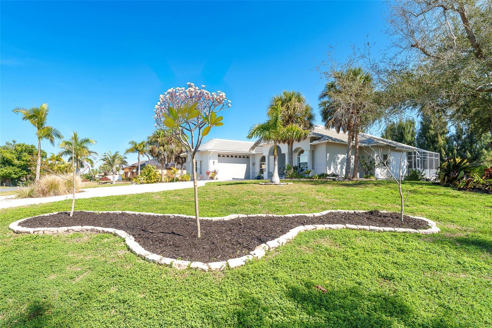 Image 4 of 71 For 100 Green Dolphin Drive