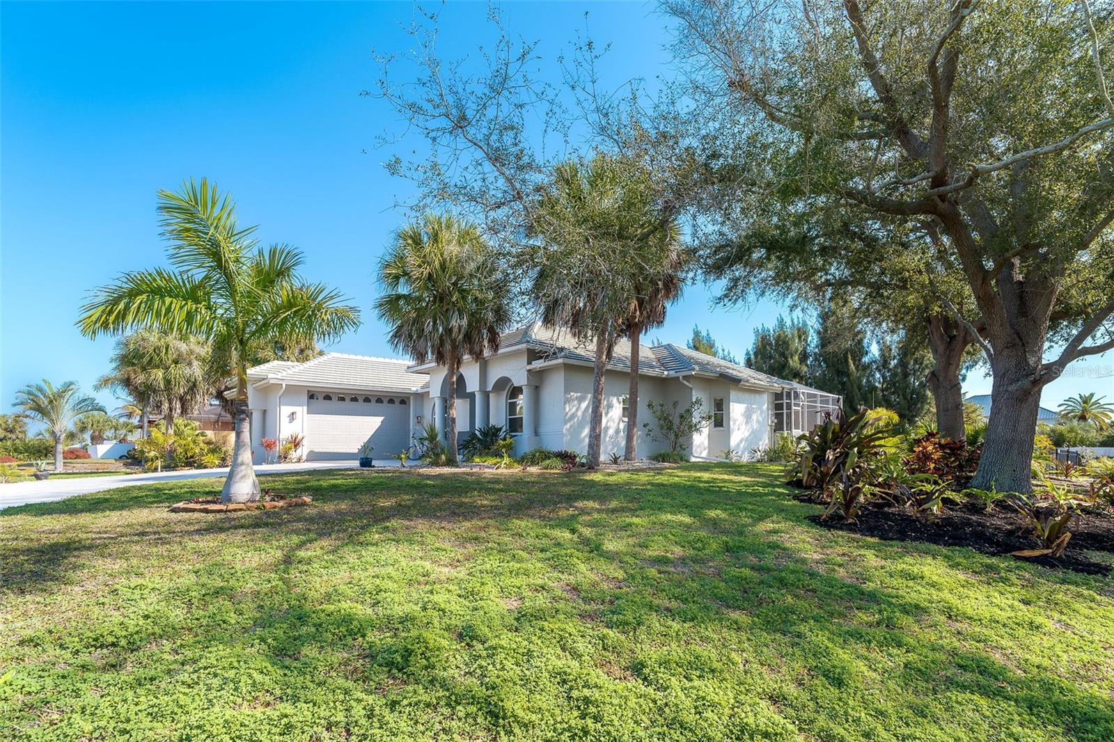 Image 5 of 71 For 100 Green Dolphin Drive