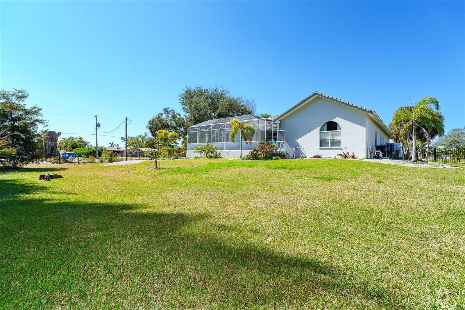 Image 55 of 71 For 100 Green Dolphin Drive