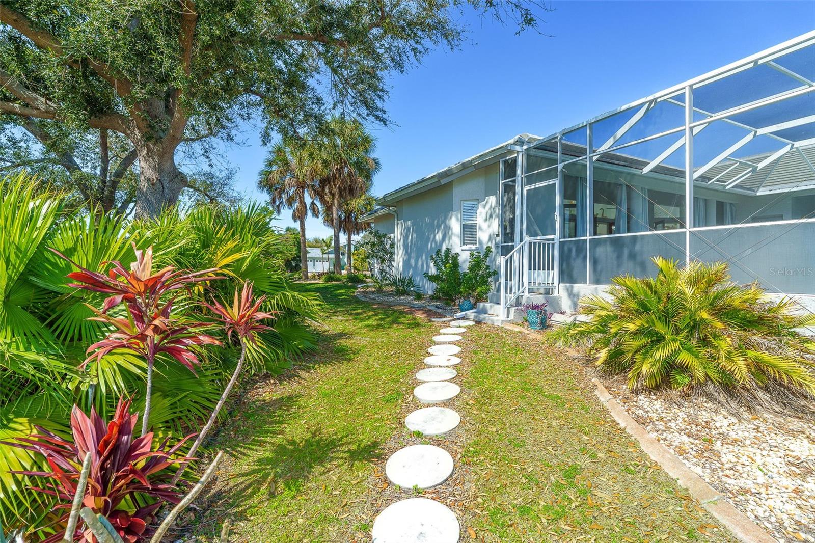 Image 60 of 71 For 100 Green Dolphin Drive