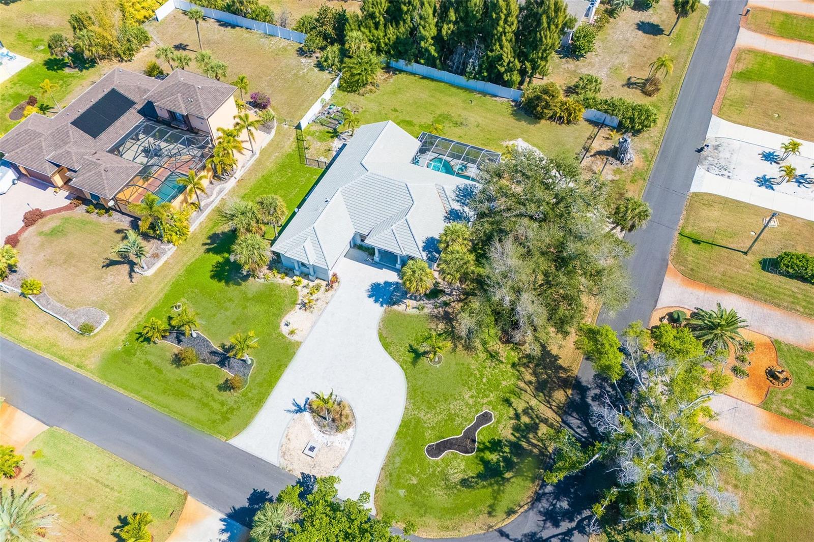 Image 64 of 71 For 100 Green Dolphin Drive