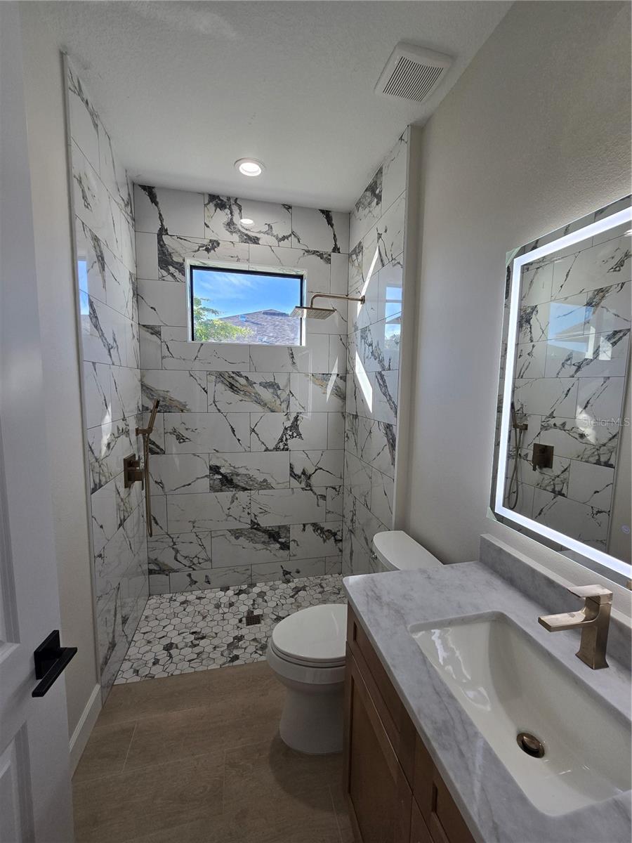 Image 8 of 11 For 703 Boundary Boulevard