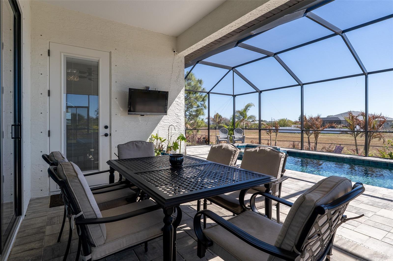 Image 38 of 52 For 151 Lime Tree Park