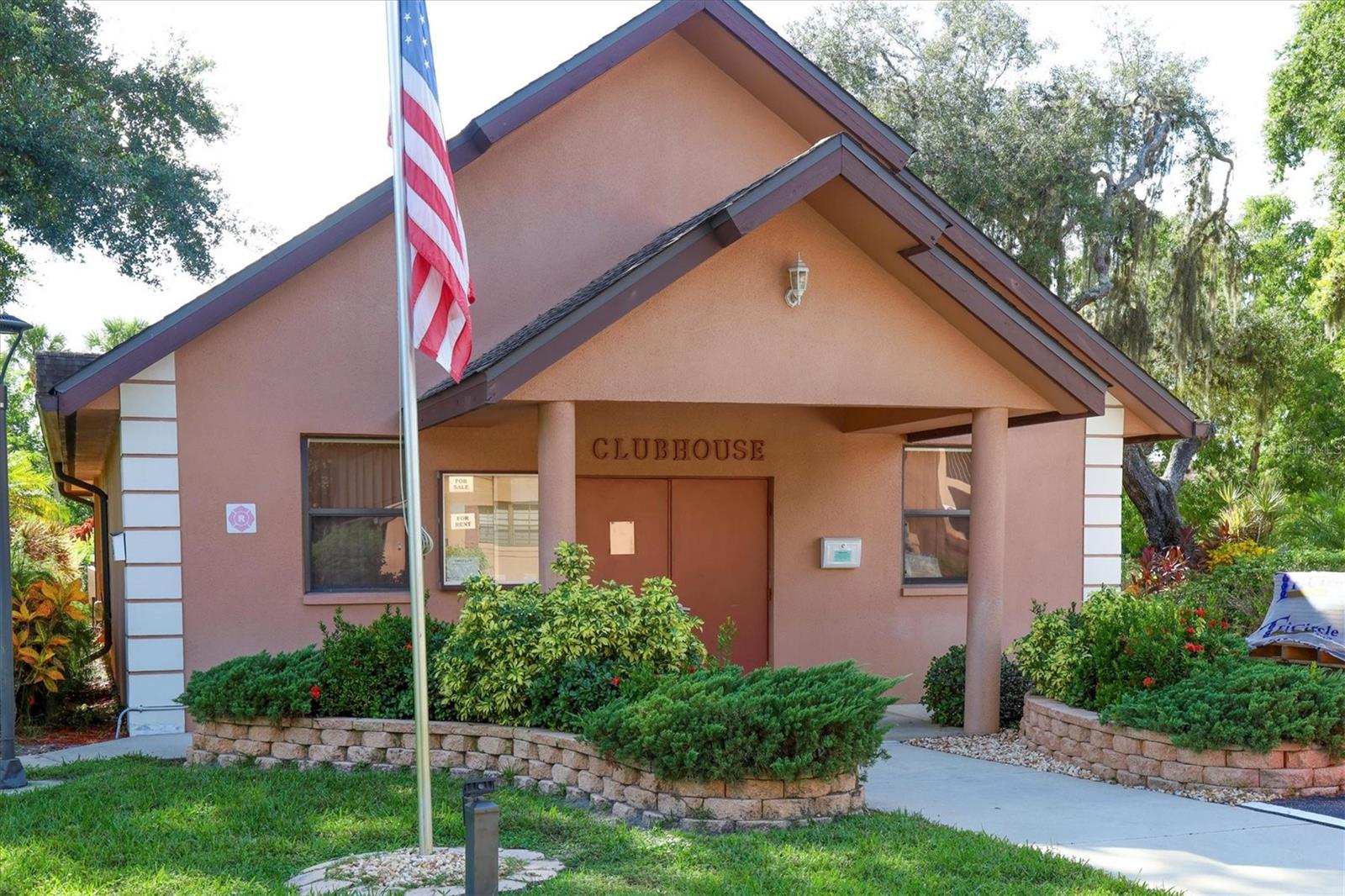 Image 37 of 40 For 1515 Forrest Nelson Boulevard P105