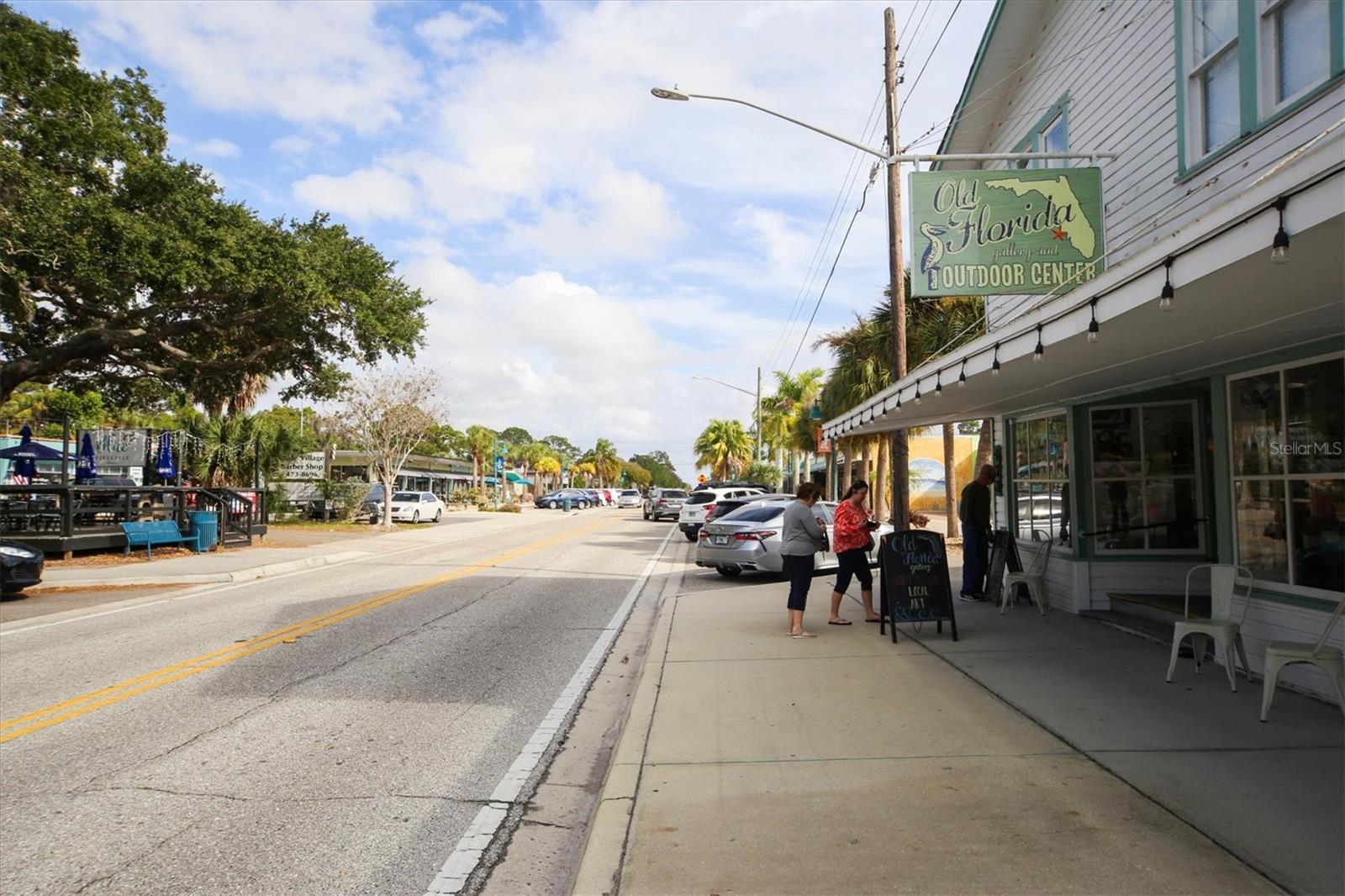 Image 20 of 22 For 240 Riverview Avenue