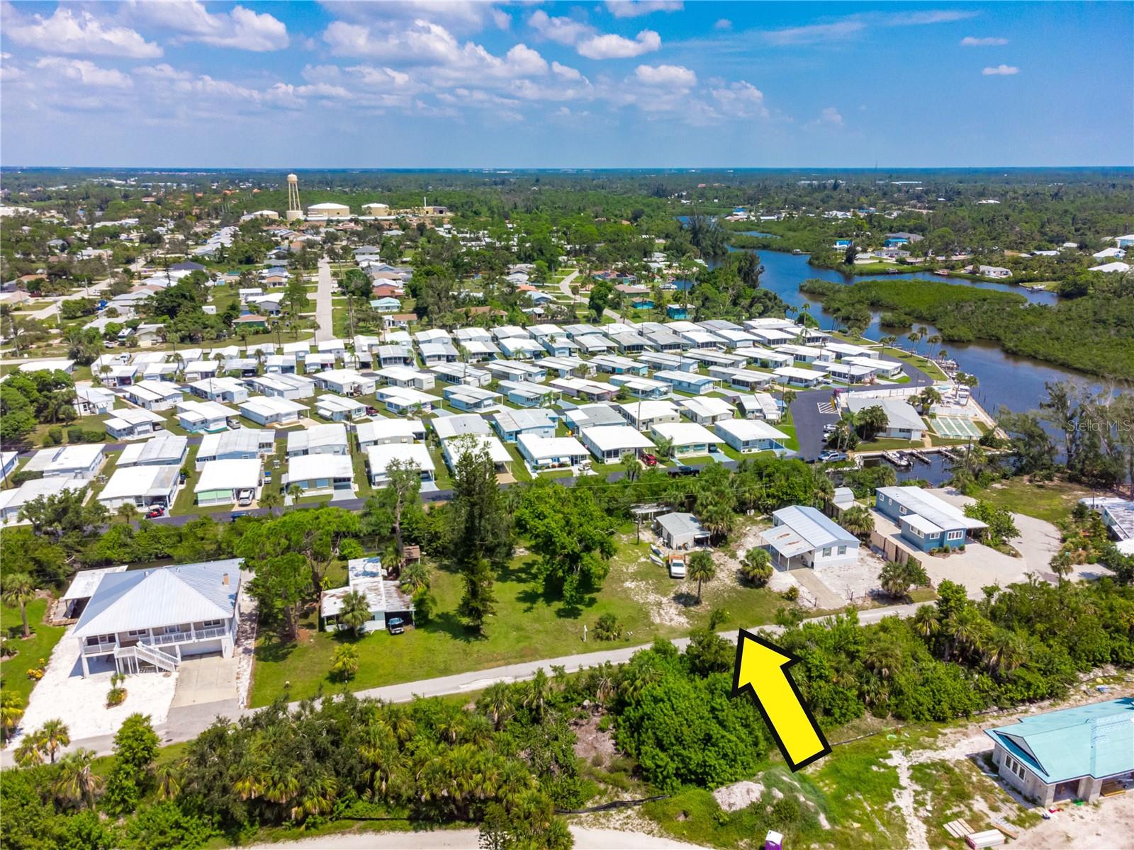 Image 4 of 22 For 240 Riverview Avenue