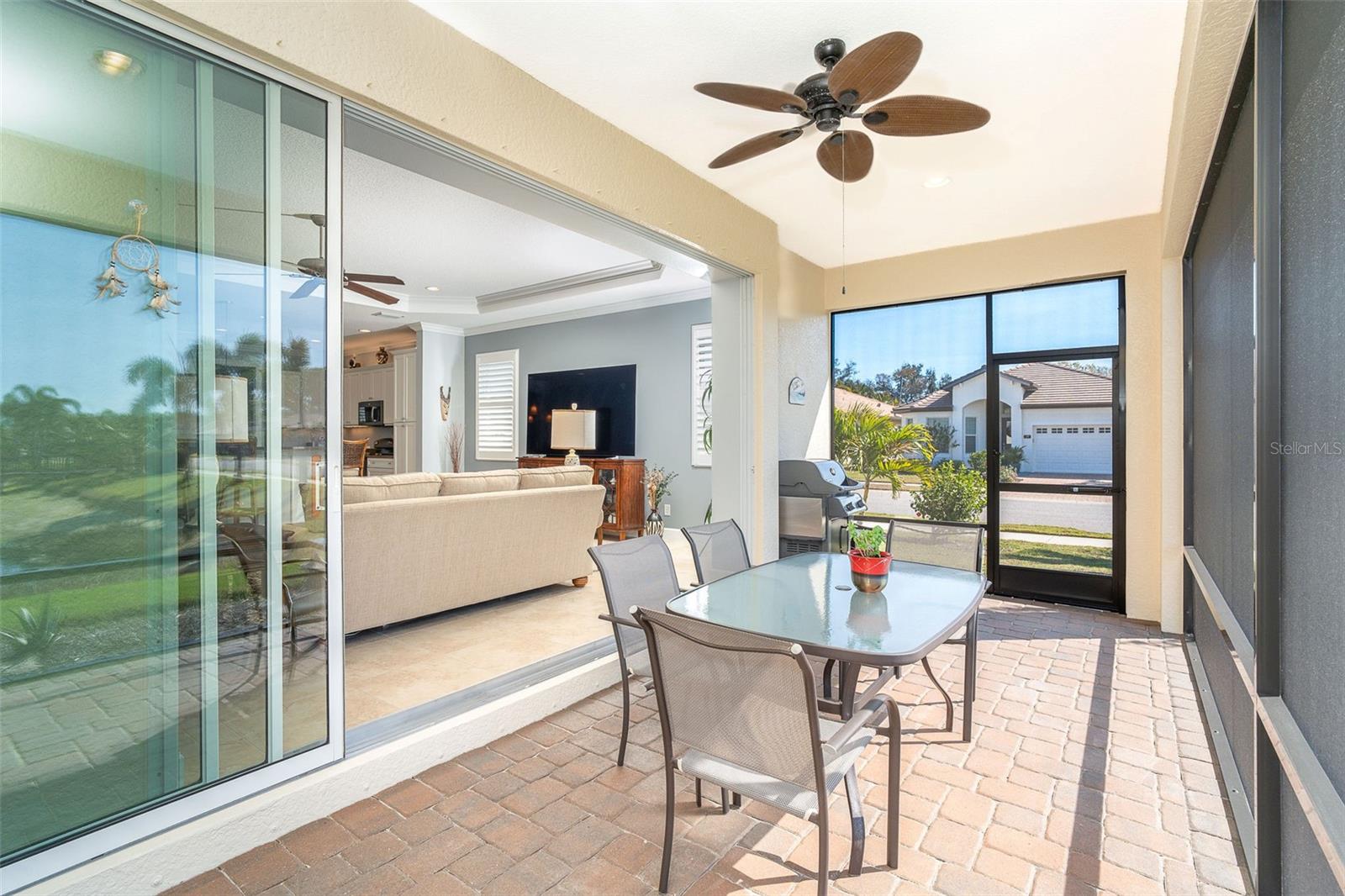 Listing photo id 19 for 2085 Piave Lane