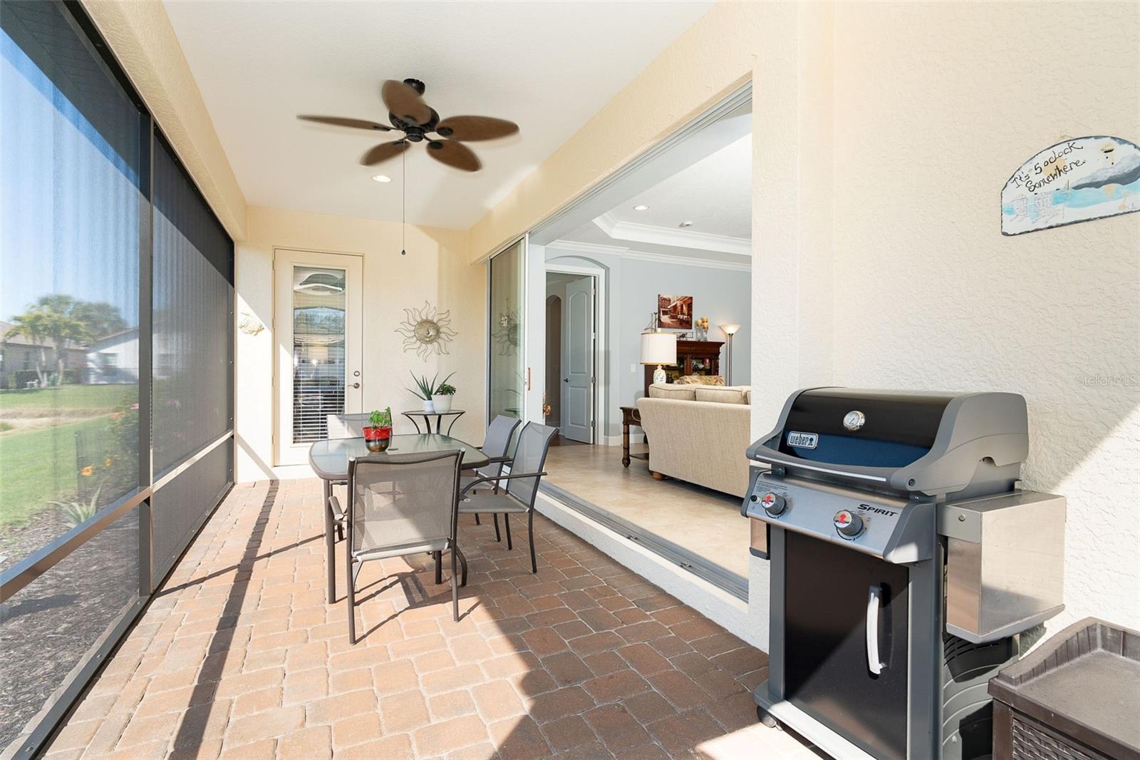 Listing photo id 20 for 2085 Piave Lane