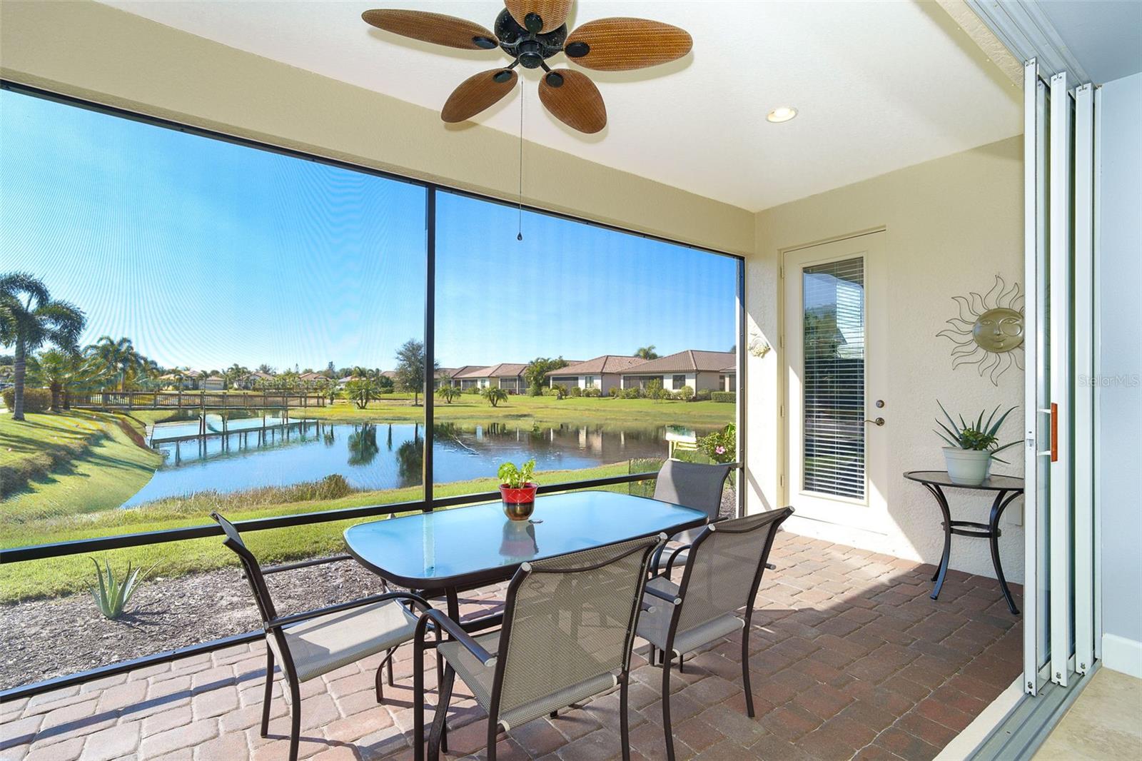 Listing photo id 1 for 2085 Piave Lane