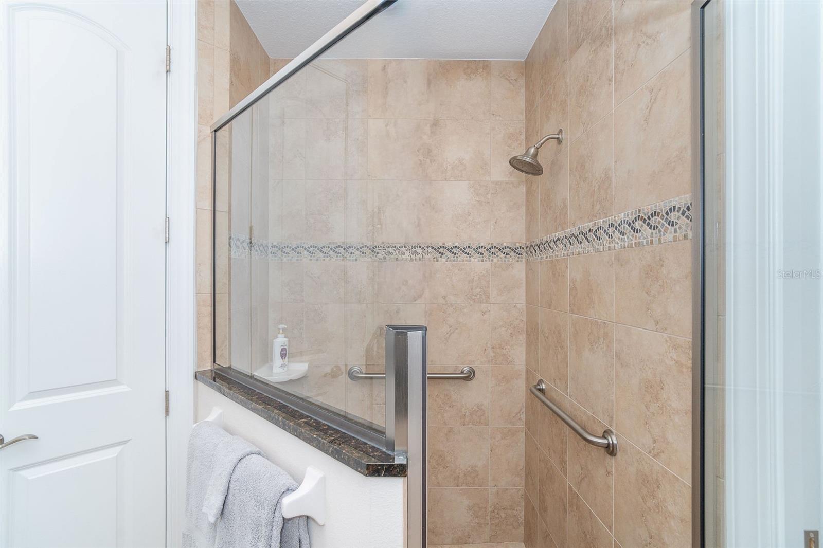 Listing photo id 33 for 2085 Piave Lane