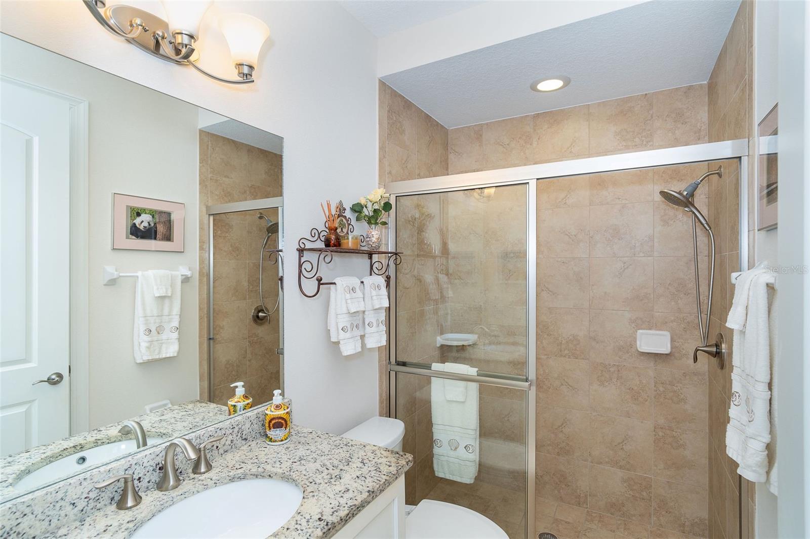 Listing photo id 35 for 2085 Piave Lane