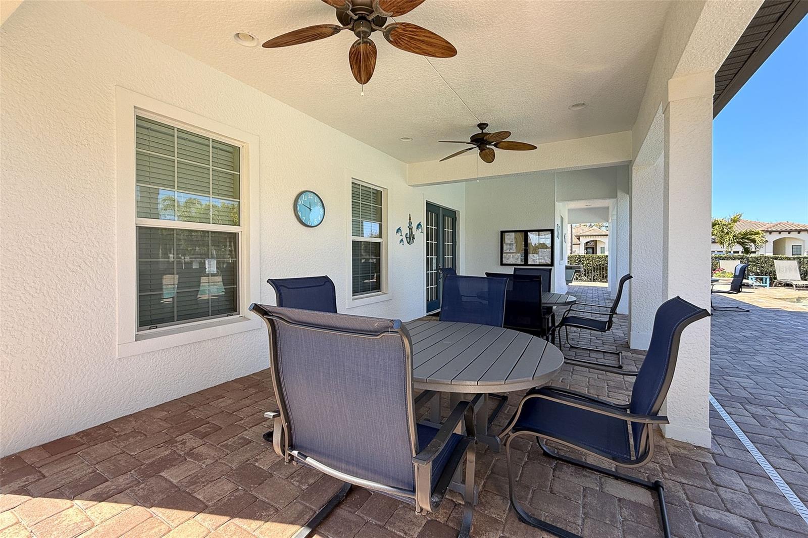 Listing photo id 40 for 2085 Piave Lane